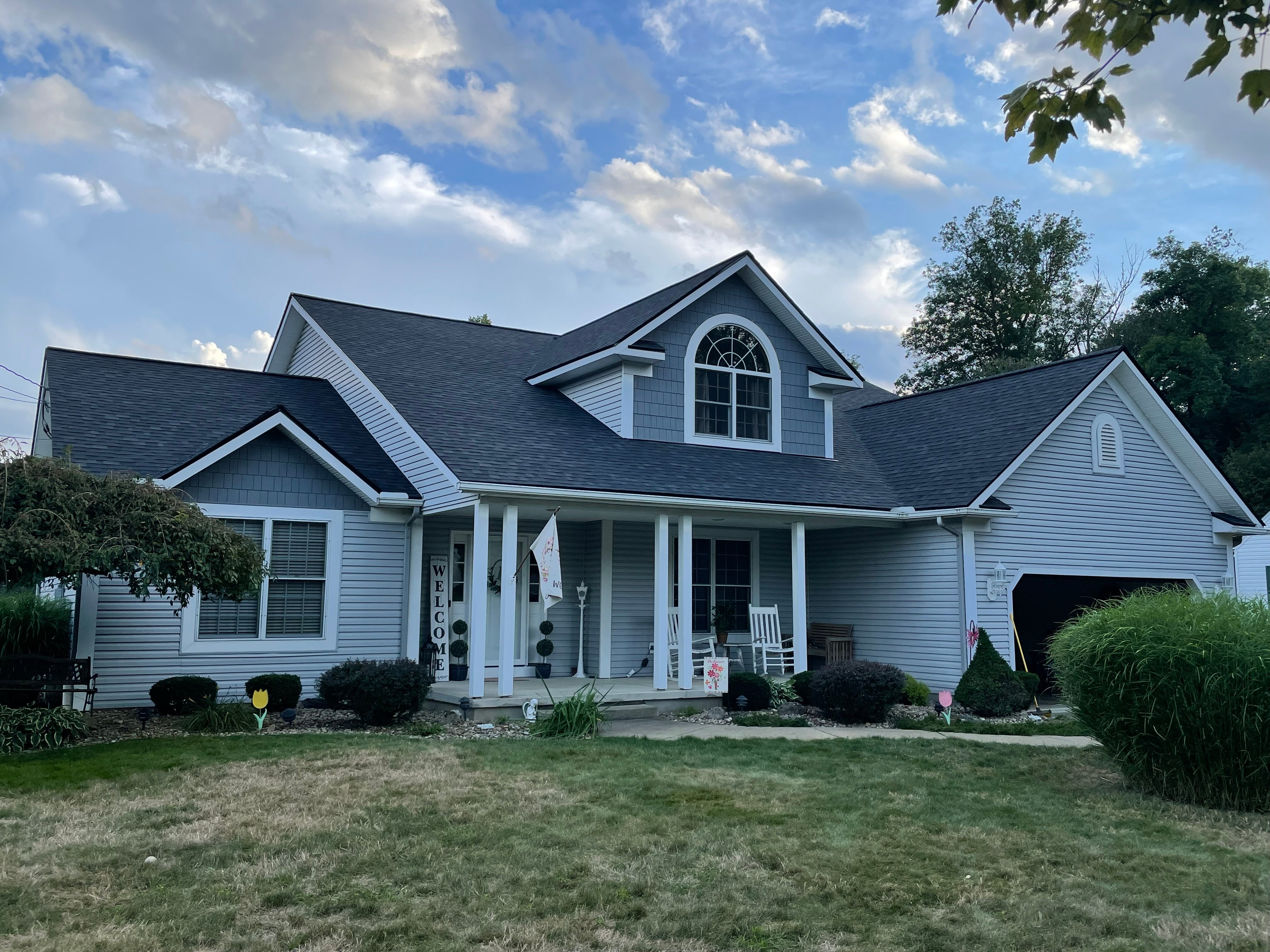 gray-and-white-house-roof-replacement-ohio